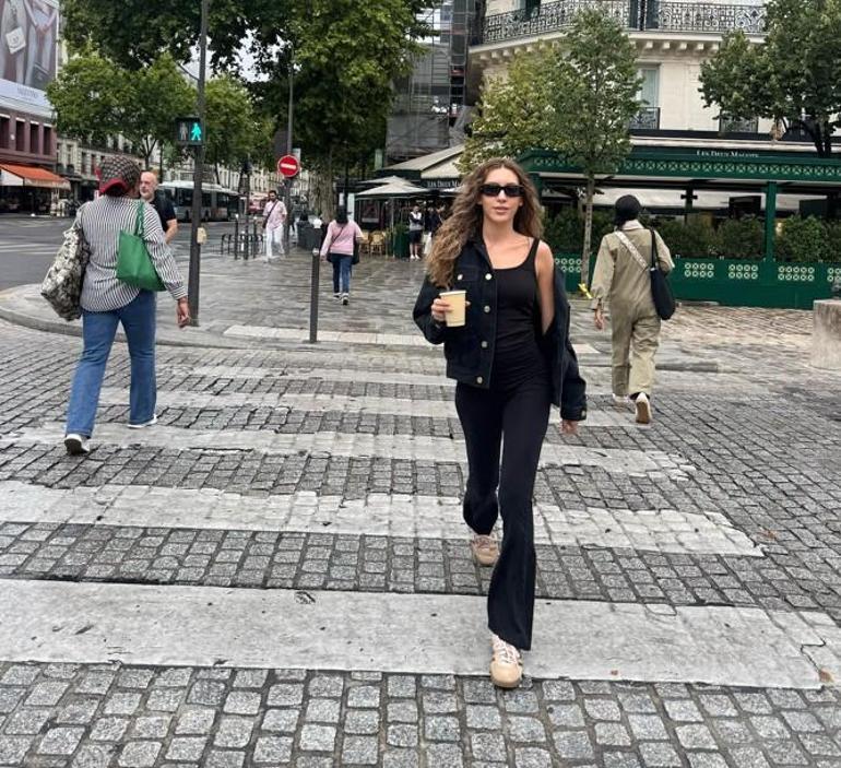 Sinem Kobal'dan yeni pozlar! Paris'ten peş peşe paylaştı 5 sinem kobaldan yeni pozlar paristen pes pese paylasti 3 aJ3Pthu4