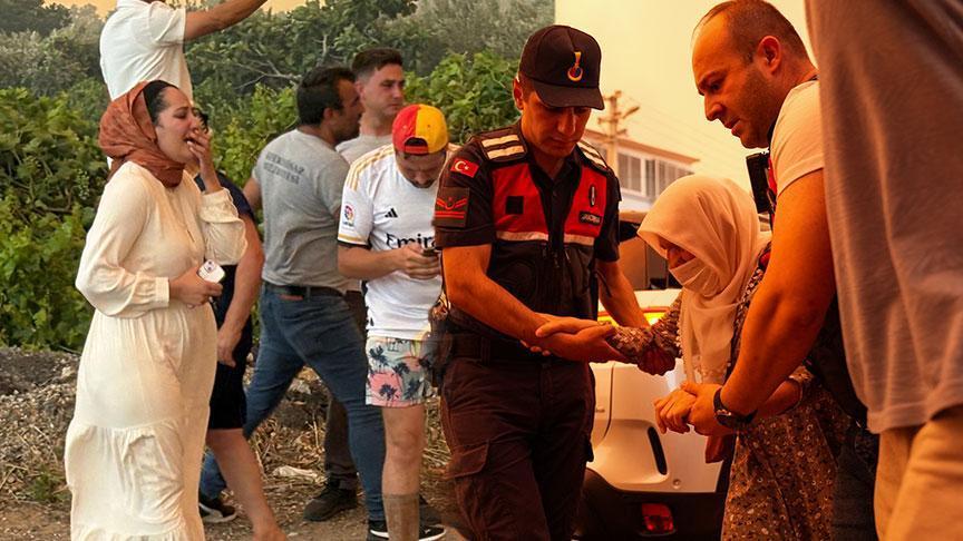 Son dakika… AFAD’dan yangın mağdurlarına dayanak: 162 bin TL’ye kadar nakdi yardım yapılacak