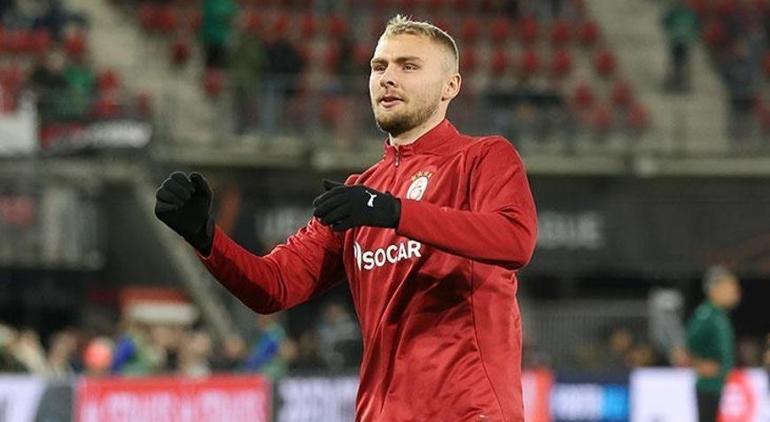 son dakika fenerbahcede ali kocun transfer mustusunu verdigi yildiz asik r oldu 0 YptEKCyc