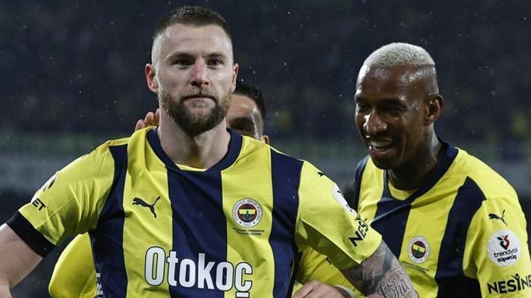 son dakika fenerbahcede ali kocun transfer mustusunu verdigi yildiz asik r oldu 2 X6HMppV9
