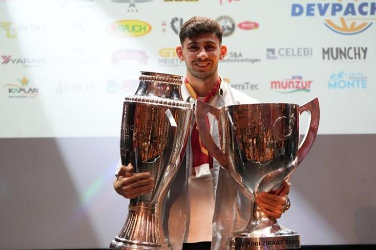 son dakika galatasarayli oyuncunun transferi suya dustu nedeni belirli oldu 0 diWQK1B7