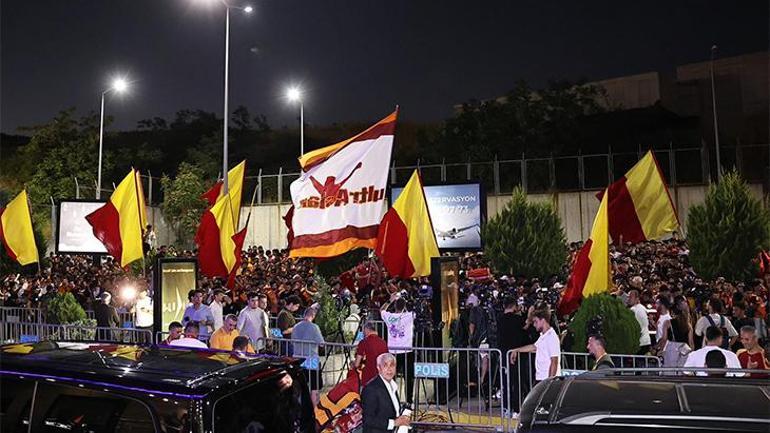 son dakika victor osimhen galatasaray icin istanbula geldi tarihi transfer 0 ScqjiBSI