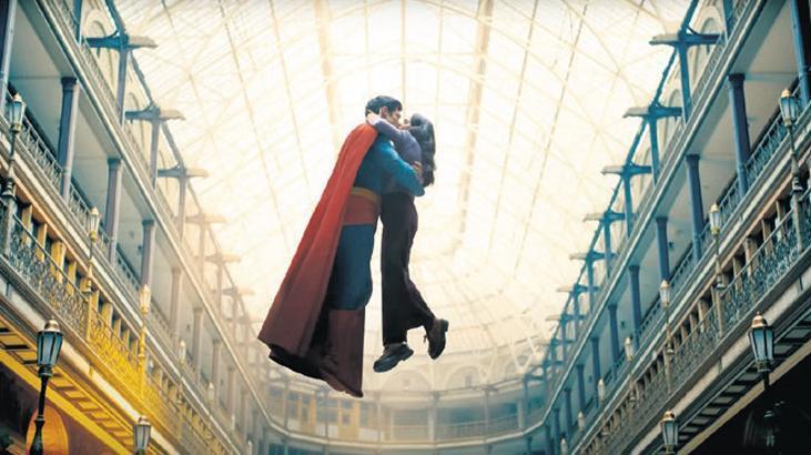 Superman yüksekten uçuyor 1 superman yuksekten ucuyor aUkCBdyb