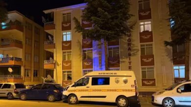 tokatta fec olay 5 kattan dusen bebek hayatini kaybetti Z1P7RDny