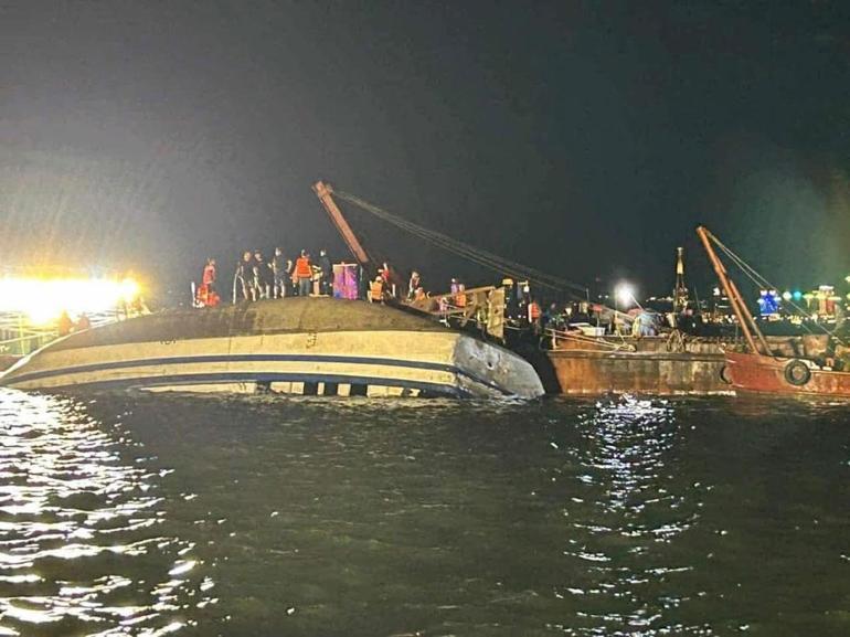 Vietnam'daki tekne faciasında meyyit sayısı yükseldi 2 vietnamdaki tekne faciasinda meyyit sayisi yukseldi 0 HNbsFneK
