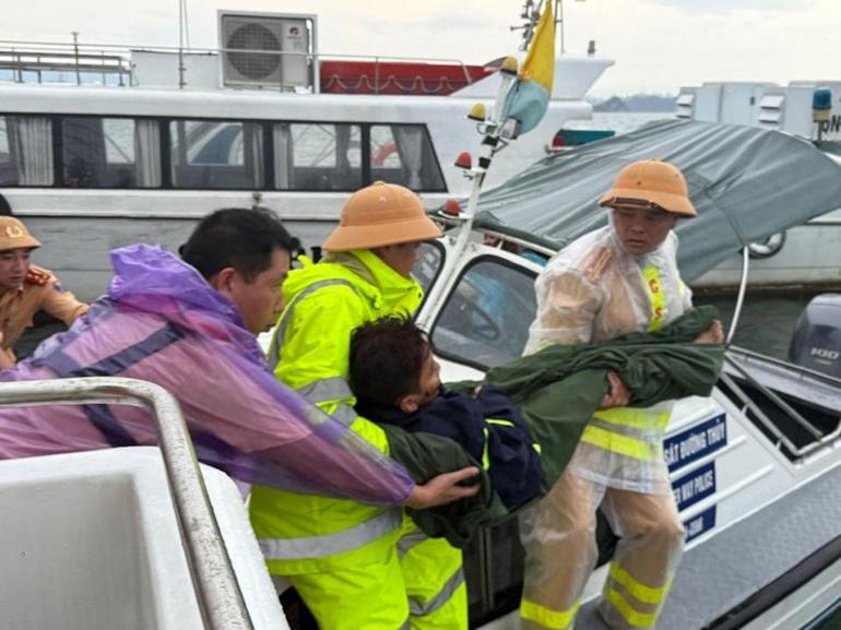 Vietnam'daki tekne faciasında meyyit sayısı yükseldi 3 vietnamdaki tekne faciasinda meyyit sayisi yukseldi 1 RhvZ424p