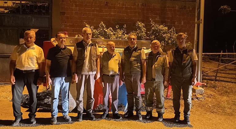 yangin bolgesine patlayan lastigine karsin su tasimisti su tankeri armagan edildi 0 KBGAvsD9