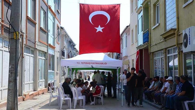 Yangında şehit olan Eyüp Dereli ile ilgili kahreden detay! Hayatı 5 yıl evvel değişmiş 3 yanginda sehit olan eyup dereli ile ilgili kahreden detay hayati 5 yil evvel degismis na2wfGOf
