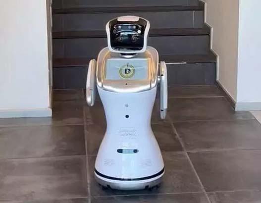 Yapay zeka eğitimi veren Türkiye'de birinci ve tek okul! Demirören Medya ve Teknoloji MTAL'de robotla tanıtım 9 yapay zeka egitimi veren turkiyede birinci ve tek okul demiroren medya ve teknoloji mtalde