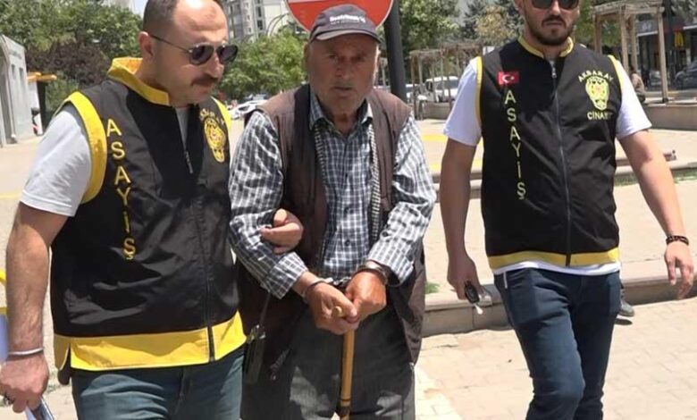 Yer: Aksaray! 75 yaşındaki adam tartıştığı eşini vurdu 1 yer aksaray 75 yasindaki adam tartistigi esini vurdu yGHSnAKN