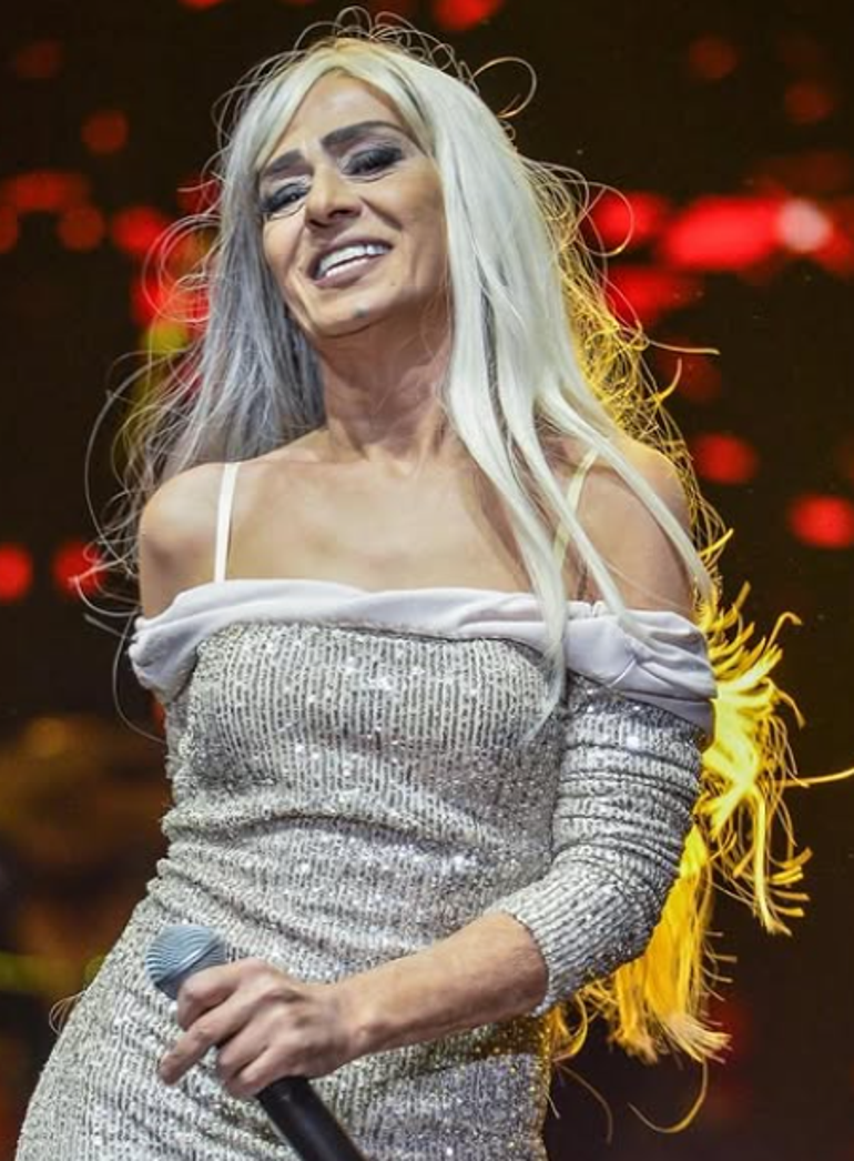 yildiz tilbe hastaligini birinci defa acikladi mikrofon tutmam bile yasak 2 AgfA1Vcr