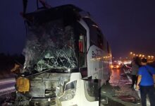 yolcu otobusu tira arttan carpti 9 yarali AiCZVTqM