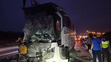 yolcu otobusu tira arttan carpti 9 yarali AiCZVTqM