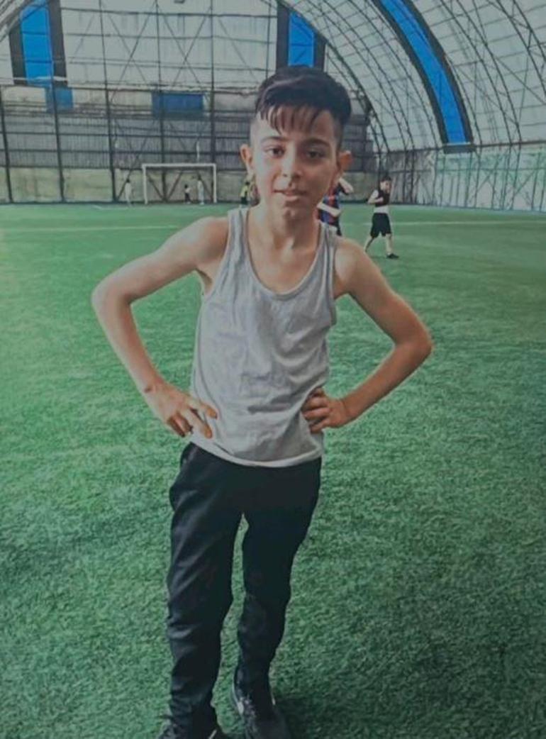 3 gündür her yerde aranan çocuğun otobüste çekilen imajları ortaya çıktı 2 3 gundur her yerde aranan cocugun otobuste cekilen imajlari ortaya cikti 0 vvcPJgRO