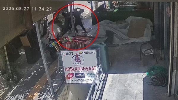 9 yaşındaki çocuk kahraman esnaf sayesinde kurtuldu 3 9 yasindaki cocuk kahraman esnaf sayesinde kurtuldu 1 rzEd4cvv