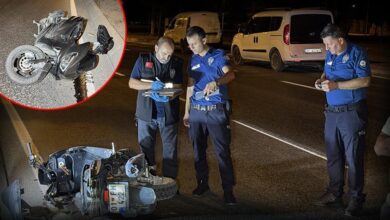 adanada feci kaza devrilen motosikletteki 1 kisi oldu 1 kisi yaralandi Y9LM6NKU