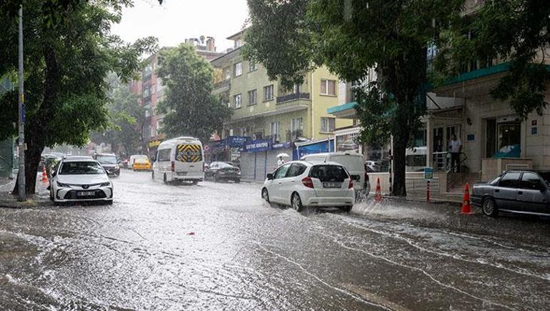 AKOM’dan son dakika uyarısı! Bu akşam için dikkat: İstanbul’a fırtına ve sağanak yağış geliyor 2 akomdan son dakika uyarisi bu aksam icin dikkat istanbula firtina ve saganak yagis geliyor