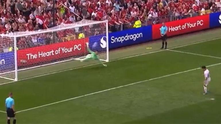 Altay Bayındır penaltı kurtardı, Manchester United kazandı! Edin Dzeko'lu Fiorentina kaybetti 4 altay bayindir penalti kurtardi manchester united kazandi edin dzekolu fiorentina kaybetti 2 DiD9651V