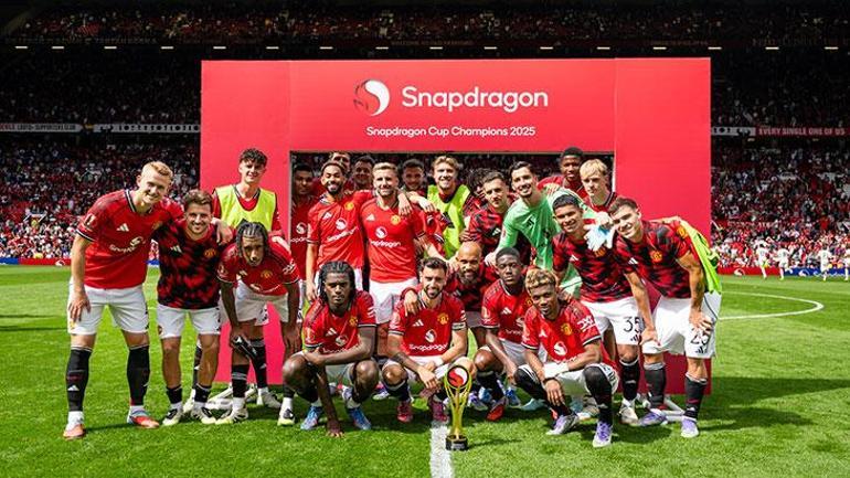 Altay Bayındır penaltı kurtardı, Manchester United kazandı! Edin Dzeko'lu Fiorentina kaybetti 5 altay bayindir penalti kurtardi manchester united kazandi edin dzekolu fiorentina kaybetti 3 N1fAVEFk