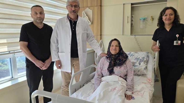 ameliyat masasinda buyuk sok 9 kilo tartisinda kile cikartildi 1 WKPgqaVH