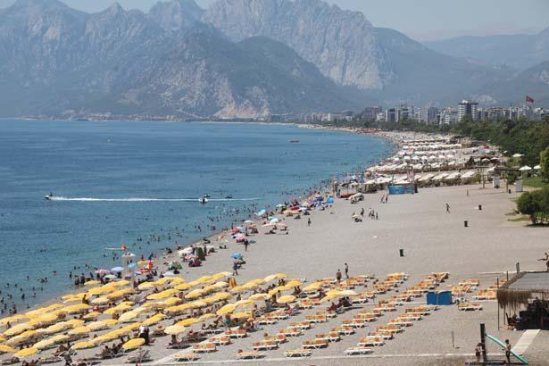 antalya kiyilarinda ucretli plaj reaksiyonu magdur olanlar basvurup parasini geri alabilir 3 GVAMsgcV