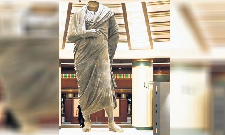 Aurelius heykeli Millet Kütüphanesi’nde 1 aurelius heykeli millet kutuphanesinde yEufxKNQ