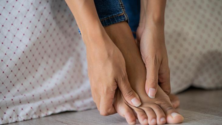 Ayak bakımı deyip geçmeyin, enfeksiyon riski çizgi safhada! Sinyali buymuş 3 ayak bakimi deyip gecmeyin enfeksiyon riski cizgi safhada sinyali buymus 1 CVbkPYBv