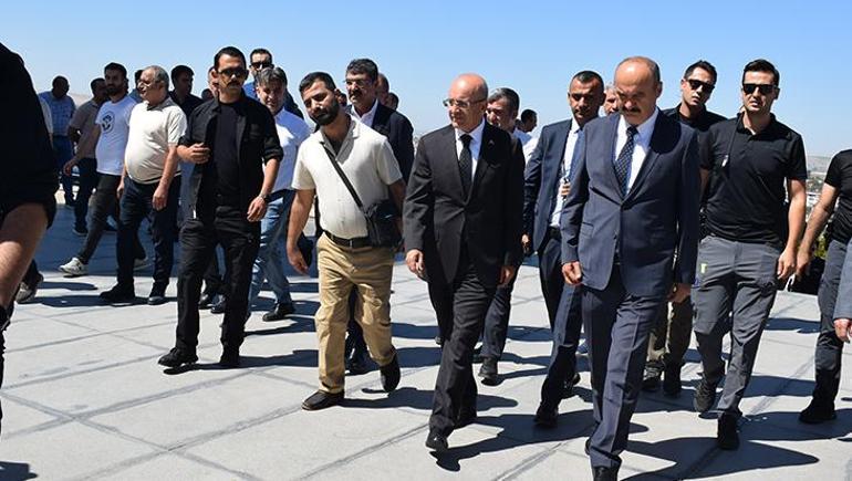 bakan simsek hayatini kaybeden agabeyi icin memleketi batmanda taziyeleri kabul etti 1 G1DBOk84