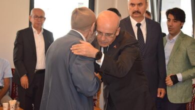 bakan simsek hayatini kaybeden agabeyi icin memleketi batmanda taziyeleri kabul etti YrmusRSs