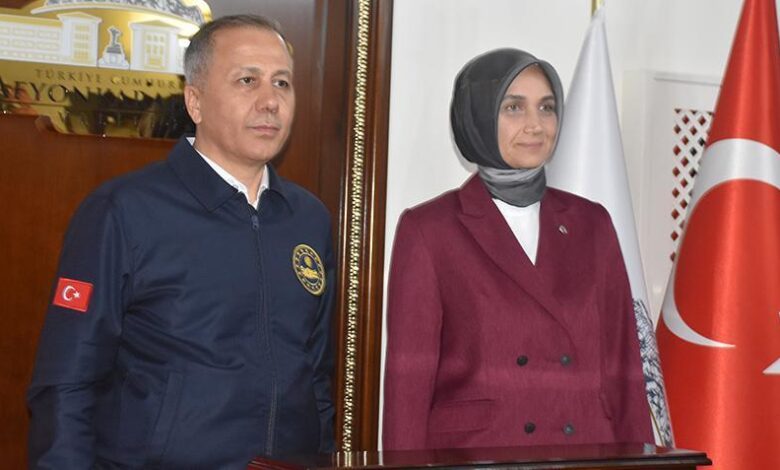 Bakan Yerlikaya, Afyonkarahisar'da ziyaretlerde bulundu 3 bakan yerlikaya afyonkarahisarda ziyaretlerde bulundu ZkxT47q4