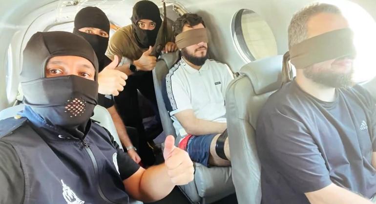 bakan yerlikaya duyurdu kirmizi bultenle aranan 3 hatali turkiyeye getirildi 0 EMiHUZU3