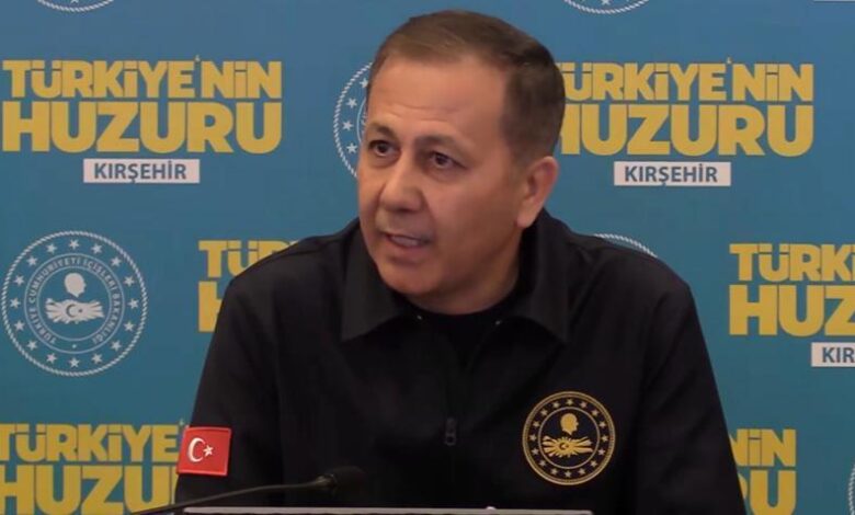 bakan yerlikaya kabinemiz doneminde kirmizi bultenle aranan 780 yabanci sahsi yakaladik iWhvrsg4