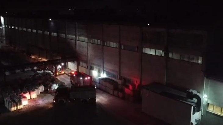 Balıkesir'de kağıt fabrikasında korkutan yangın 7 balikesirde kagit fabrikasinda korkutan yangin S3fzp5Ok