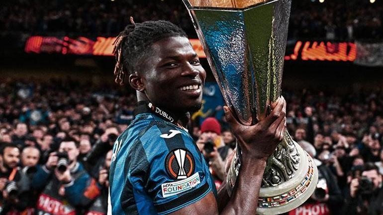 besiktas el bilal toure transferini kapa bildirdi istanbula gelis saati asik r oldu 0 WVJR9HvL
