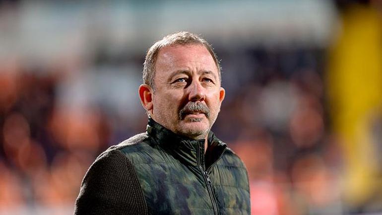 Beşiktaş'ta Solskjaer sonrası birinci aday belirli oldu! Lider Serdal Adalı görüşecek 2 besiktasta solskjaer sonrasi birinci aday belirli oldu lider serdal adali gorusecek 0 eFTF3qAu