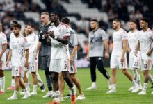 besiktasta taraftardan buyuk tepki rakip kadro oyunculari alkislandi 8C1RPIa5
