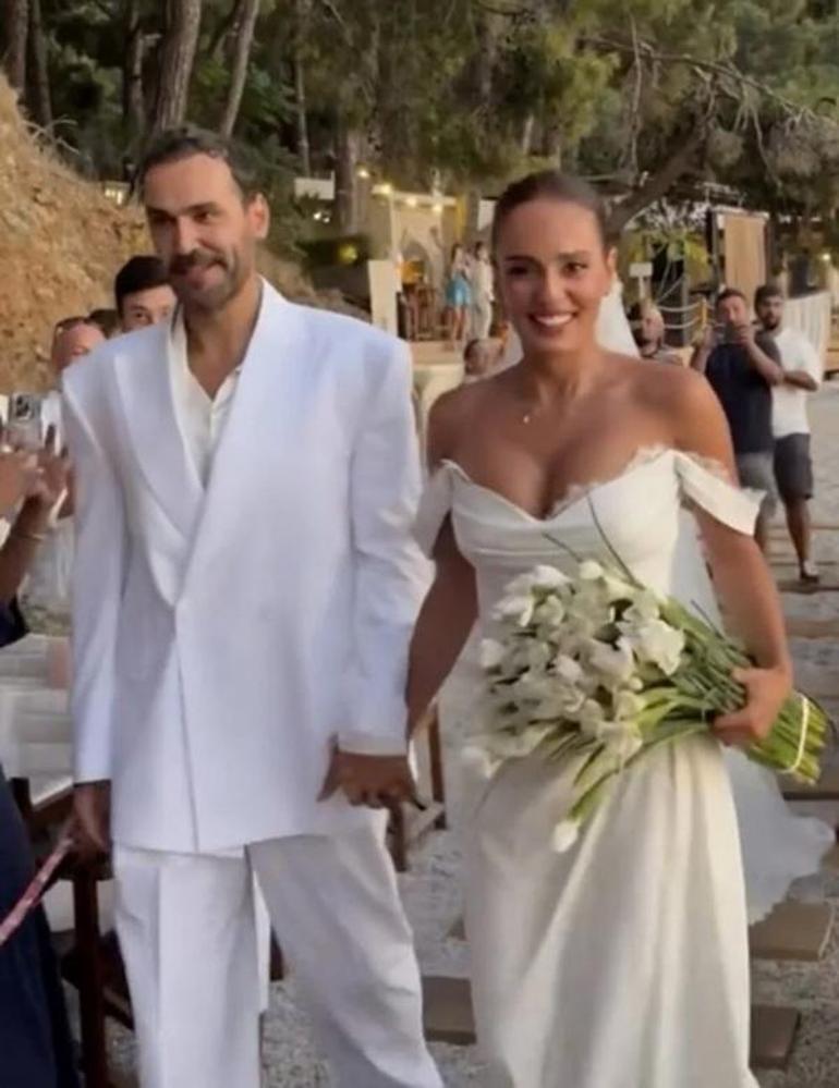 Bestemsu Özdemir gebe mi sorusu cevap buldu! Nikah şahidi son noktayı koydu 3 bestemsu ozdemir gebe mi sorusu cevap buldu nikah sahidi son noktayi koydu 1 Y3bdDIU6
