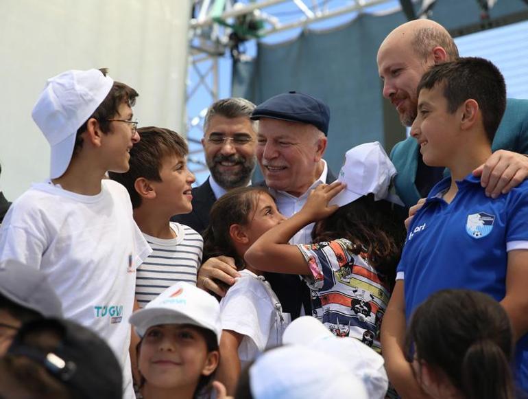Bilal Erdoğan'dan Selçuk Bayraktar örneği! 'Her bir çocuğumuz dünyada önder olmak için çalışabilir' 2 bilal erdogandan selcuk bayraktar ornegi her bir cocugumuz dunyada onder olmak icin calisabilir 0 2vbbhQHT