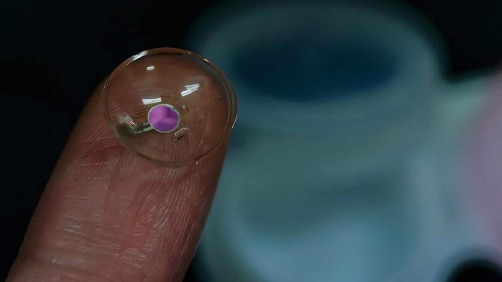 Bilim kurgu gerçek oluyor: Dünyanın birinci kablosuz OLED kontakt lensi