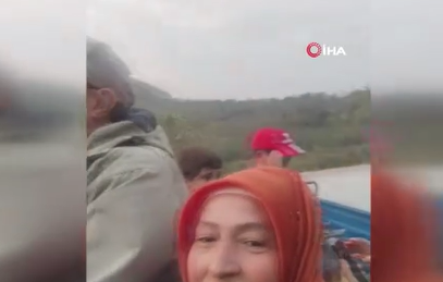 Birebir aileden 4 kişi toprağa verildi! Gülerek vefata gittiler 6 birebir aileden 4 kisi topraga verildi gulerek vefata gittiler 4 NtpZLaDE