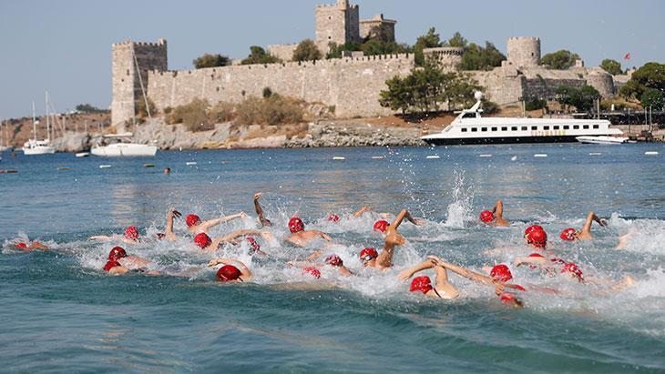 Bodrum'da "Sağlığa Kulaç At" aktifliği düzenlendi 1 bodrumda sagliga kulac at aktifligi duzenlendi