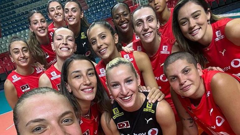 canli dunya sampiyonasinda filenin sultanlari ispanyayi devirdi melissa vargas ve yaprak gosteri 1 umnKd4h4