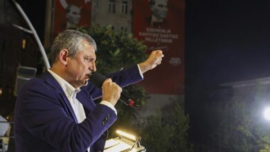 chp genel baskani ozgur ozel partisinin beyoglu mitinginde konustu VismKlCd