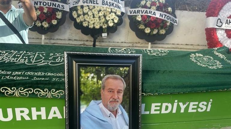 CHP Lideri Özgür Özel Balıkesir'de cenaze merasimine katıldı 2 chp lideri ozgur ozel balikesirde cenaze merasimine katildi 0 4gPWTPZ1