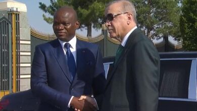 cumhurbaskani erdogan gabonlu mevkidasini resmi merasimle karsiladi VuCbKOOn