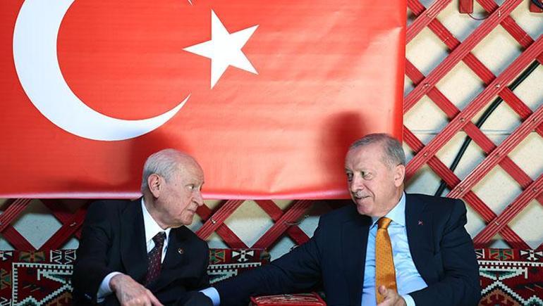 cumhurbaskani erdogan ve bahceli ahlatta bir ortaya geldi 2 4mkHpzwb