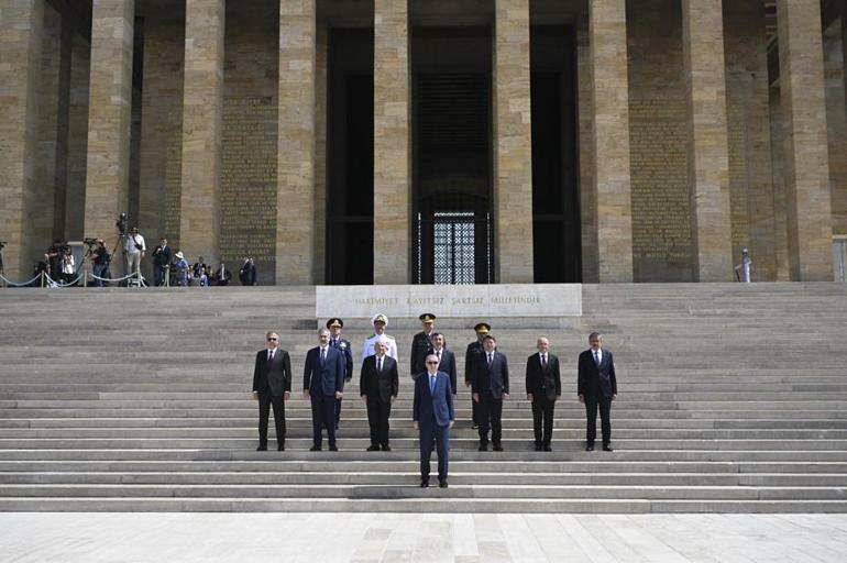 cumhurbaskani erdogan ve yas uyeleri anitkabirde tarihi adimlar atiyoruz 1 nUzfAaSg