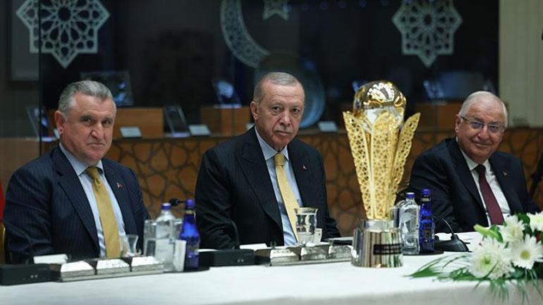 Cumhurbaşkanı Recep Tayyip Erdoğan, Yüksekovaspor Bayan Grubu'nu kabul etti! 4 cumhurbaskani recep tayyip erdogan yuksekovaspor bayan grubunu kabul etti 2 ibc8eTWH
