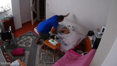 denizlide dehset sizofreni hastasi doktor ogul yatalak annesini saatlerce darp etti xwdFKKVX