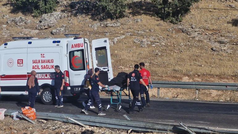 diyarbakirda minibusun devrildigi kazada 1 kisi oldu 3u agir 16 yaralandi 1 69uuzGG3